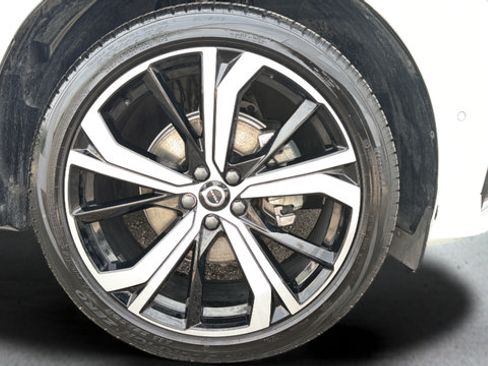Used 2025 Volvo XC60 B5 Ultra w/ Protection Package Premier AWD/4WD image 33