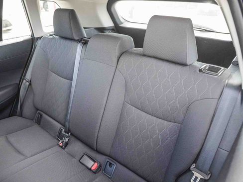 Used 2023 Toyota Corolla Cross LE image 19