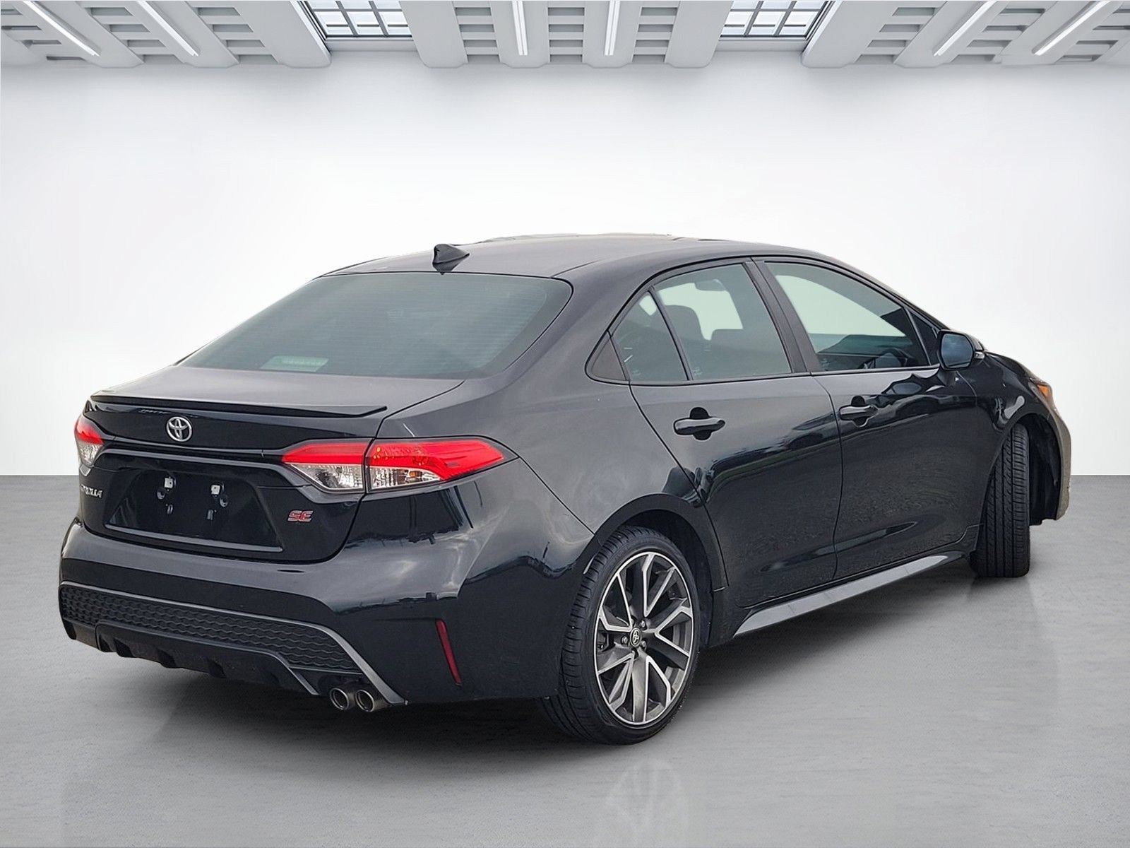 Used 2022 Toyota Corolla SE FWD image 4