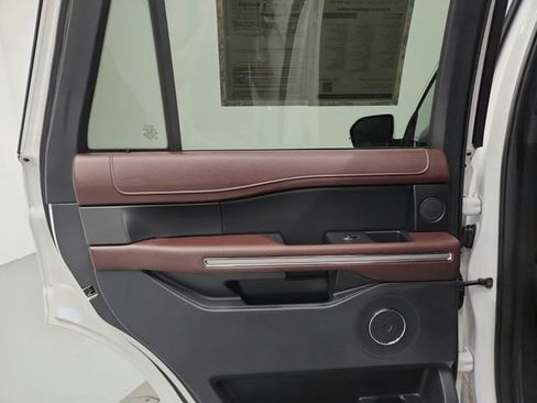Used 2024 Ford Expedition Limited AWD/4WD image 36