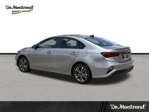Used 2024 Kia Forte LXS FWD image 7