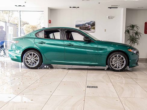 New 2025 Alfa Romeo Giulia AWD image 9