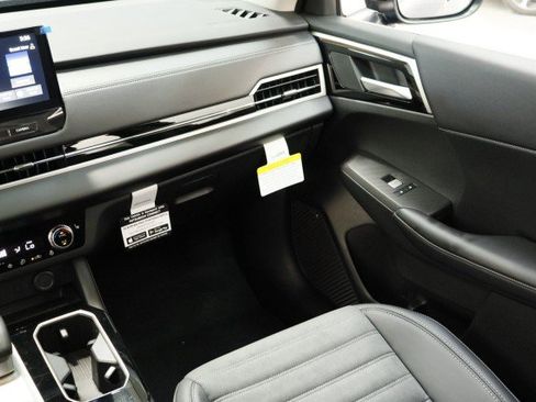 New 2026 Mitsubishi Outlander SE FWD image 22