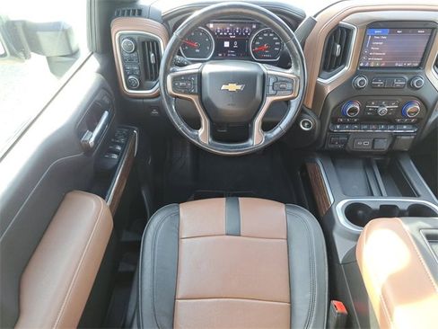 Used 2022 Chevrolet Silverado 2500 High Country w/ Safety Package II image 11