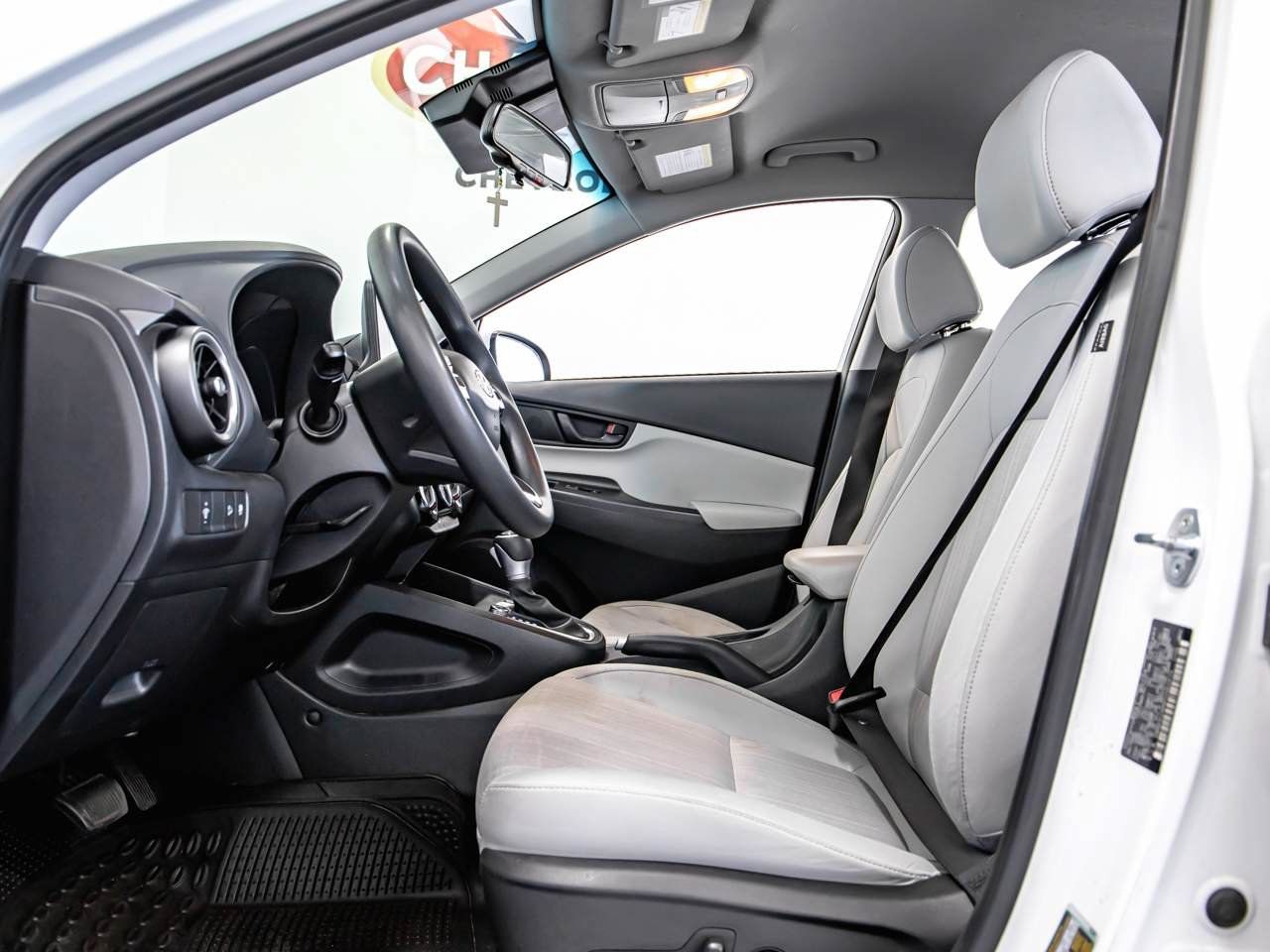 Used 2023 Hyundai Kona SEL w/ Cargo Package FWD image 7