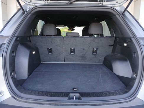 Used 2026 Chevrolet Equinox LT AWD/4WD image 27