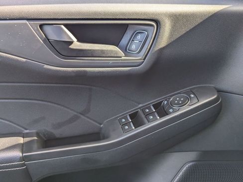 Used 2025 Ford Escape Active image 13