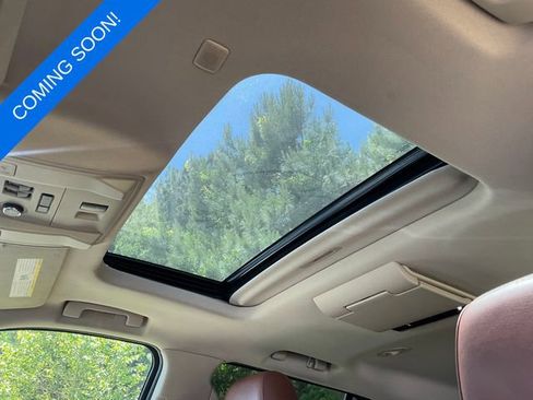 Used 2019 Cadillac Escalade Luxury AWD/4WD image 3