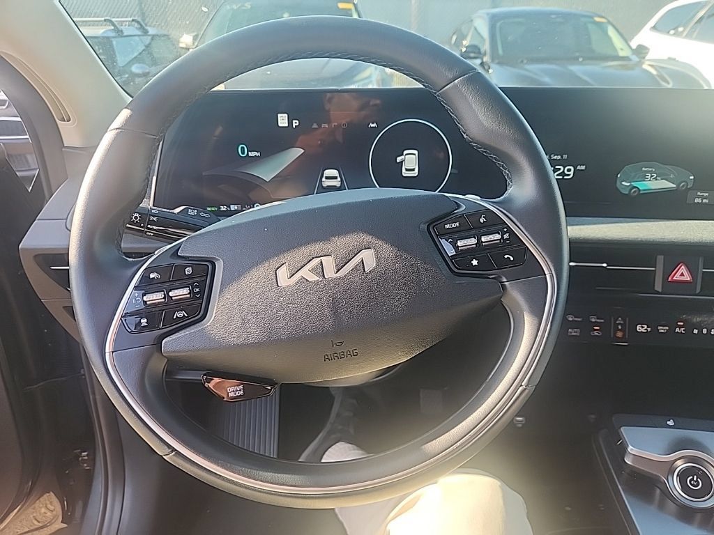 Certified 2024 Kia EV6 Light RWD image 22