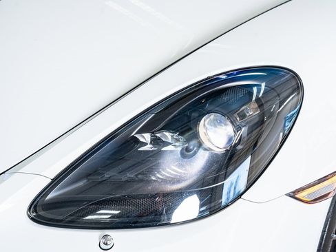 Used 2019 Porsche 718 Boxster image 15