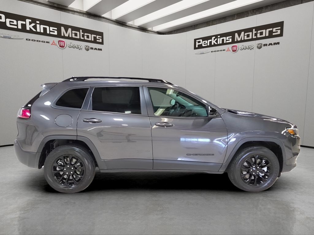 Used 2023 Jeep Cherokee Altitude Lux AWD/4WD image 6