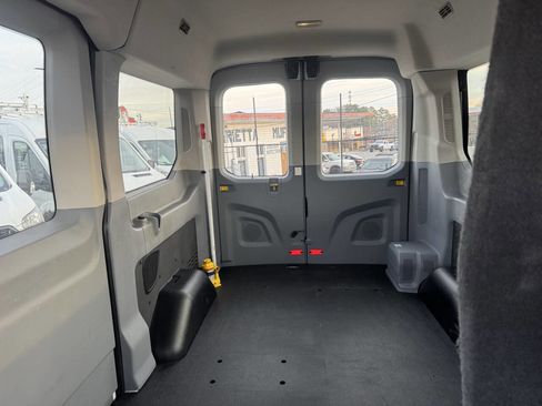 Used 2016 Ford Transit 150 XLT image 14