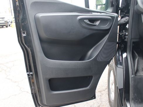 Used 2020 Mercedes-Benz Sprinter 2500 image 9