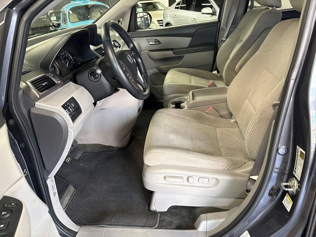 Used 2016 Honda Odyssey EX image 28