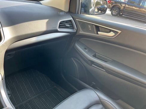 Used 2024 Ford Edge SEL w/ Convenience Package image 18