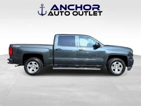 Used 2017 Chevrolet Silverado 1500 LT w/ All Star Edition AWD/4WD image 9