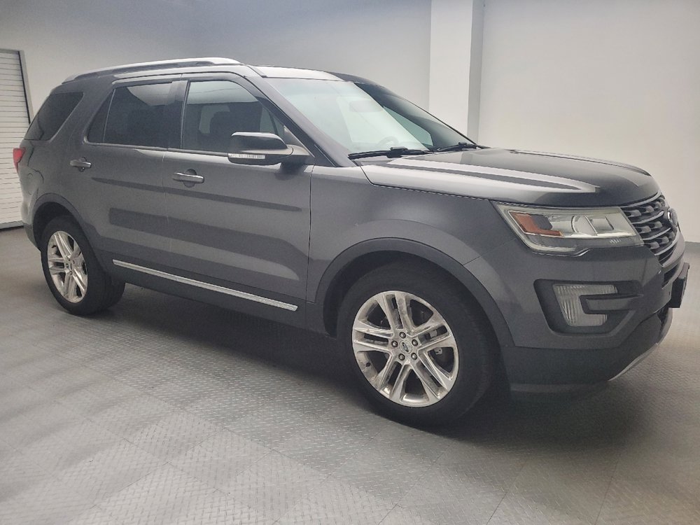 Used 2016 Ford Explorer XLT w/ Equipment Group 202A AWD/4WD image 11