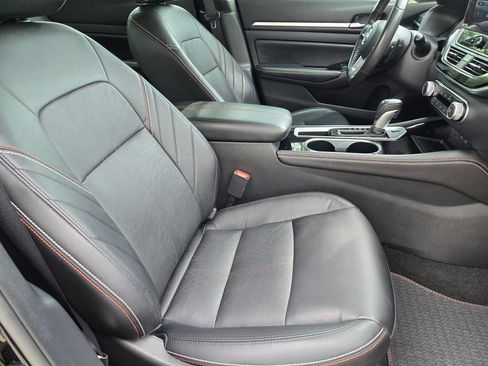 Used 2024 Nissan Altima 2.5 SR w/ SR Premium Package FWD image 12