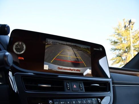 New 2025 Lexus ES 350 w/ Premium Package image 16