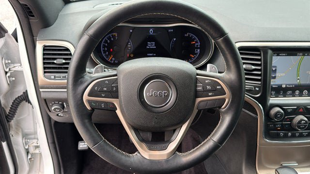 Used 2017 Jeep Grand Cherokee Limited AWD/4WD image 15