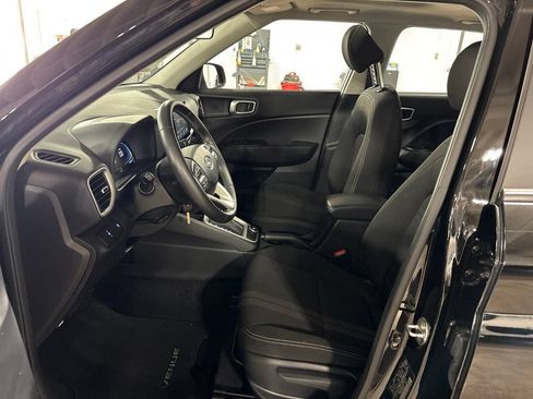Used 2023 Hyundai Venue SEL w/ Cargo Package FWD image 24