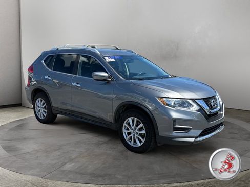 Used 2017 Nissan Rogue SV AWD/4WD image 1