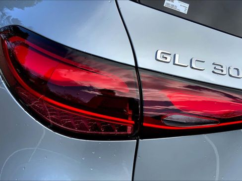 Certified 2025 Mercedes-Benz GLC 300 4MATIC image 17