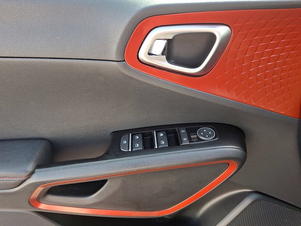 Used 2025 Kia Soul GT-Line FWD image 15