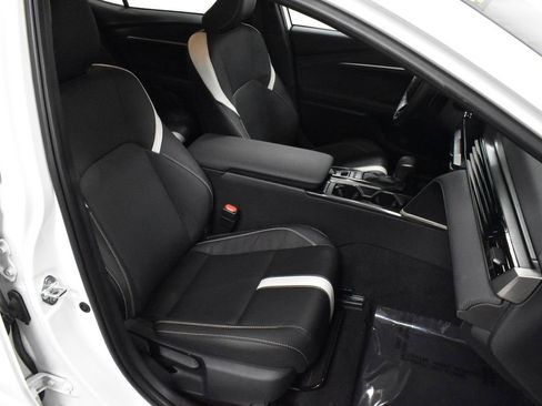 Certified 2025 Toyota Camry SE image 15