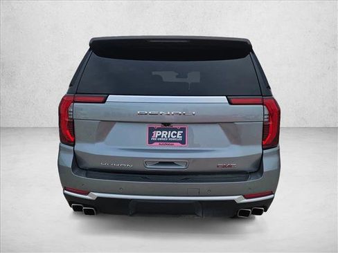 Used 2025 GMC Yukon Denali AWD/4WD image 4