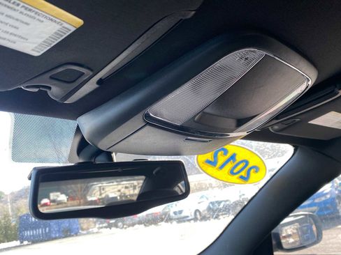 Used 2012 Dodge Charger SE w/ Sport Appearance Group image 21