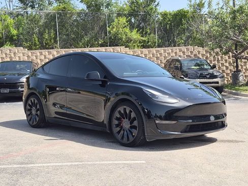 Used 2022 Tesla Model Y Performance AWD/4WD image 3