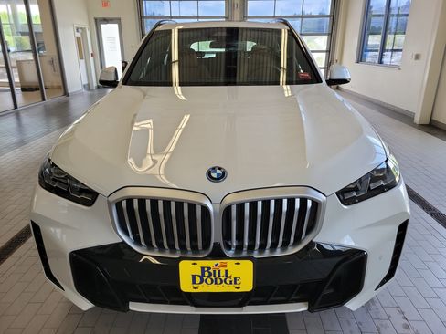 Used 2026 BMW X5 xDrive50e w/ M Sport Package AWD/4WD image 2