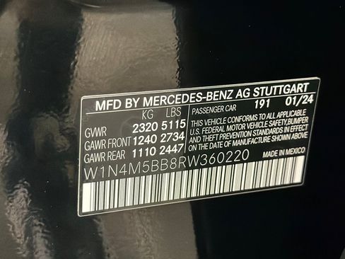 Used 2024 Mercedes-Benz GLB 35 AMG 4MATIC image 29