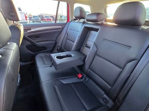 Used 2019 Volkswagen Golf Alltrack SE image 19