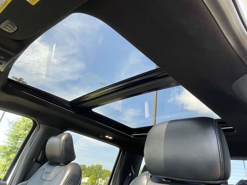 Used 2019 Ford F150 Raptor w/ Equipment Group 802A Luxury AWD/4WD image 15