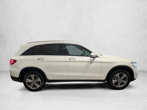 Certified 2022 Mercedes-Benz GLC 300 4MATIC image 4