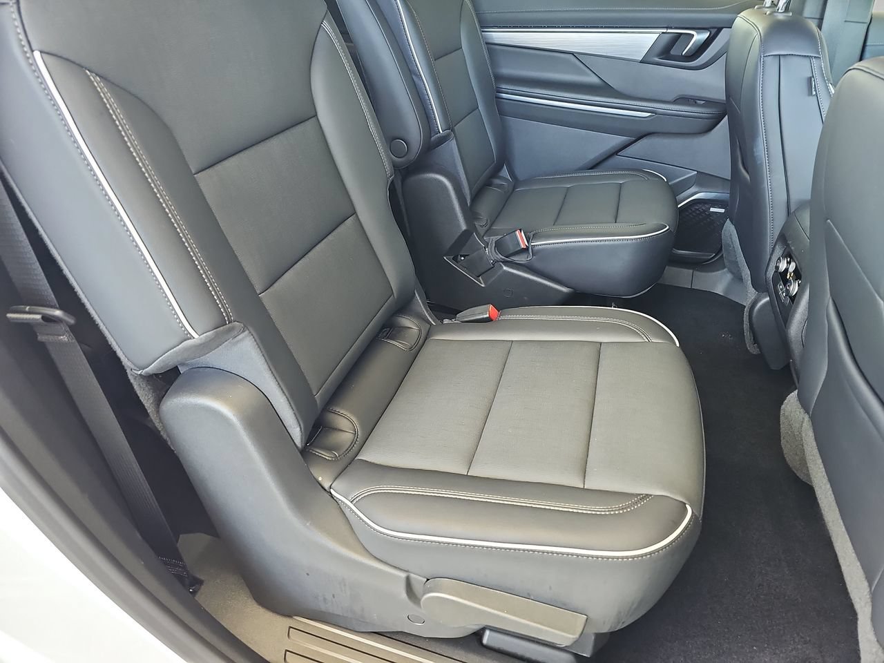 Used 2026 Buick Enclave Preferred FWD image 19
