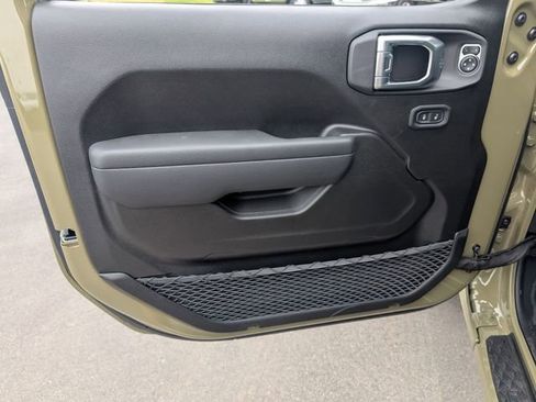 New 2026 Jeep Gladiator Sport AWD/4WD image 9