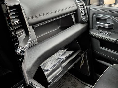 New 2026 RAM 3500 Laramie AWD/4WD image 19