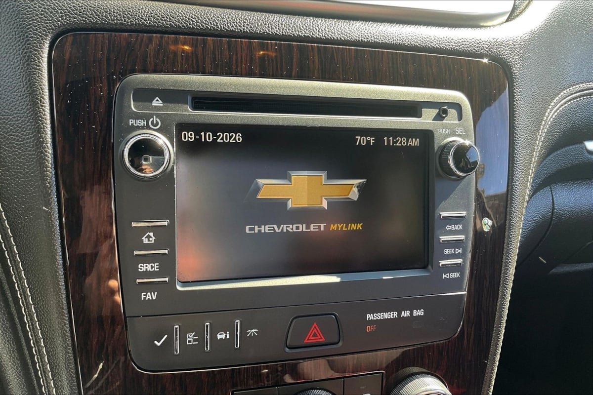 Used 2017 Chevrolet Traverse LT w/ Style and Technology Package AWD/4WD image 14