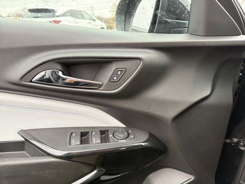 Used 2024 Chevrolet Trax LT w/ Driver Confidence Package image 14