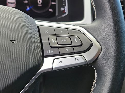 Used 2022 Volkswagen Atlas Cross Sport SE FWD image 20