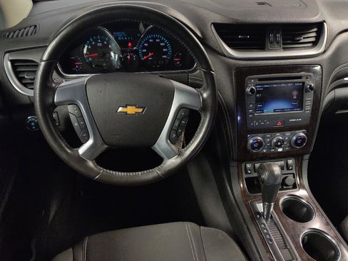 Used 2016 Chevrolet Traverse LT FWD image 22
