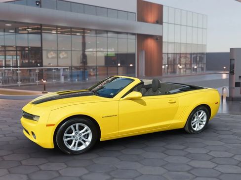 Used 2013 Chevrolet Camaro LT image 16