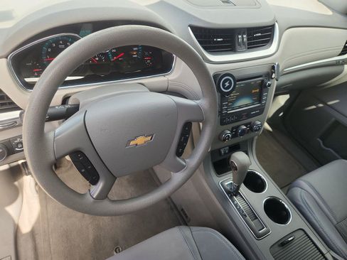 Used 2015 Chevrolet Traverse LS FWD image 10