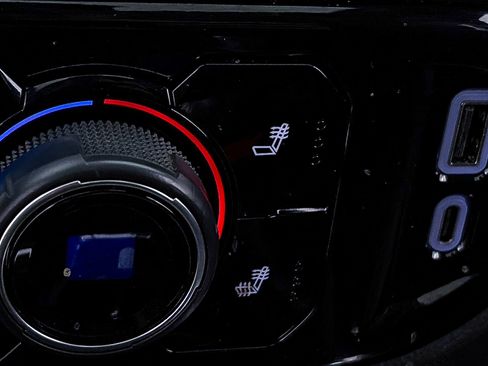 Used 2024 Chevrolet Silverado 1500 LT Trail Boss w/ LT Trail Boss Premium Package AWD/4WD image 26