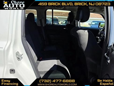 Used 2017 Jeep Patriot Latitude AWD/4WD image 19