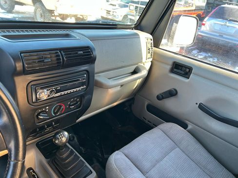 Used 2003 Jeep Wrangler Sport image 16