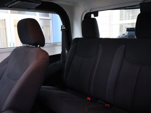 Used 2017 Jeep Wrangler Sport AWD/4WD image 10